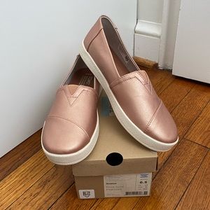 Toms Avalon rose gold slip-on sneaker